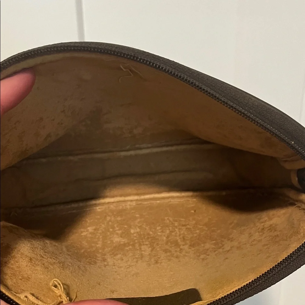 Gucci Beige & Brown GG Supreme Crossbody Bag - Picture 10 of 12